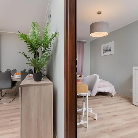 Apartment Kaskada Redlowska By Renters